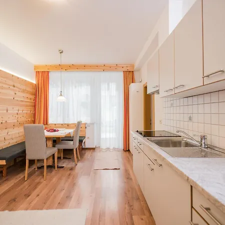 Alpenwellnesshotel St. Veit Hotel Sexten
