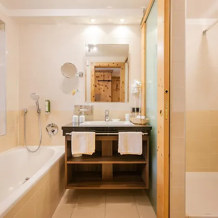 Alpenwellnesshotel St. Veit 4*