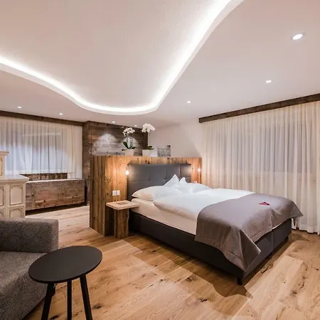 Alpenwellnesshotel St. Veit 4* Sexten