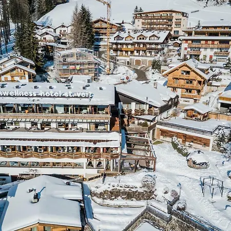Hotel Alpenwellnesshotel St. Veit Sexten