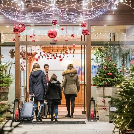 Alpenwellnesshotel St. Veit Hotel Sexten